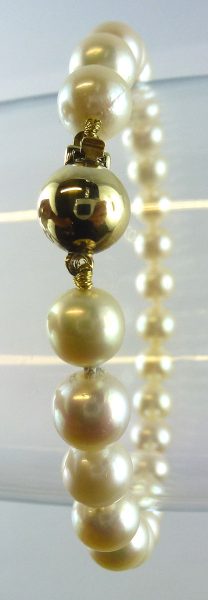 Perlenarmband Gelbgold 14Kt/585 japanischen Akoyaperlen und cremeroséfarbene Lüster
